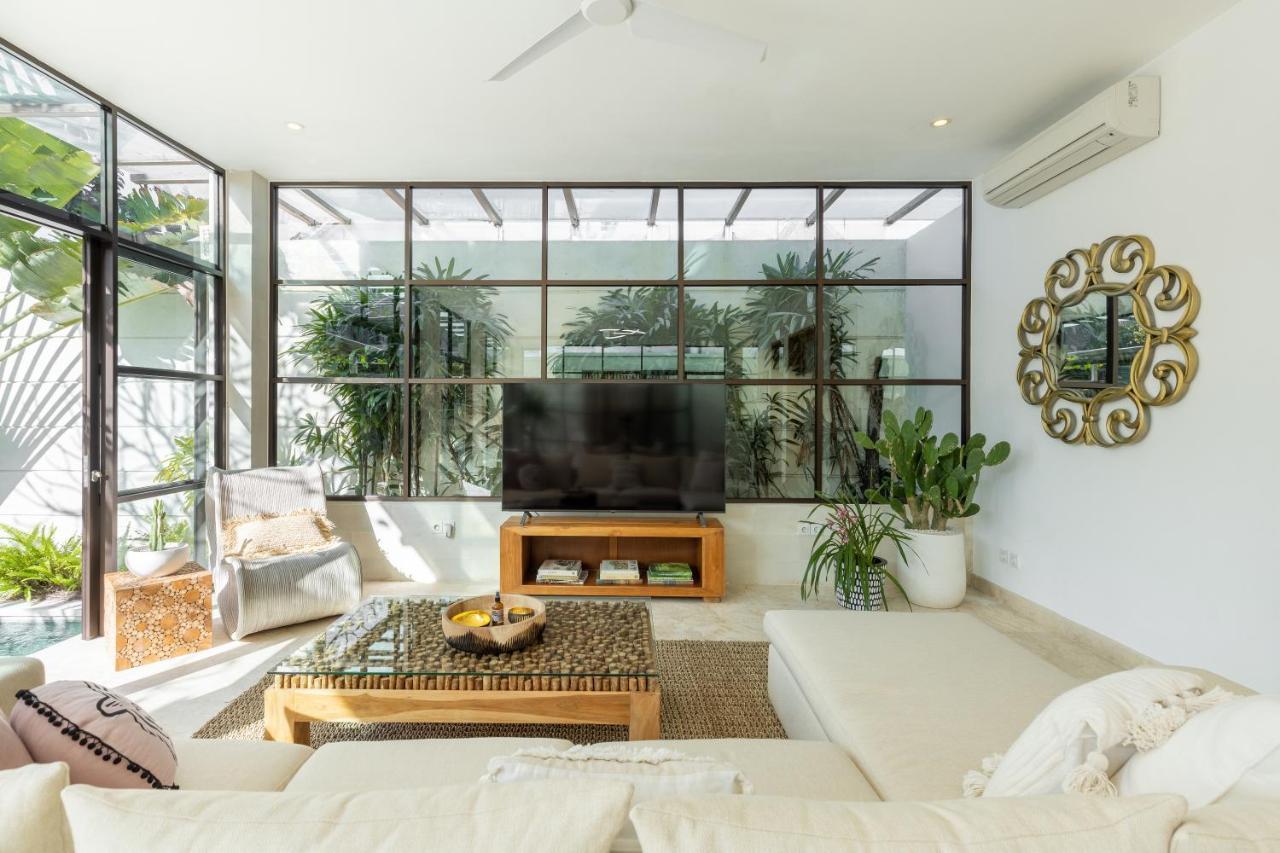 Villa Lumut 3 Bedrooms Central Seminyak Kültér fotó