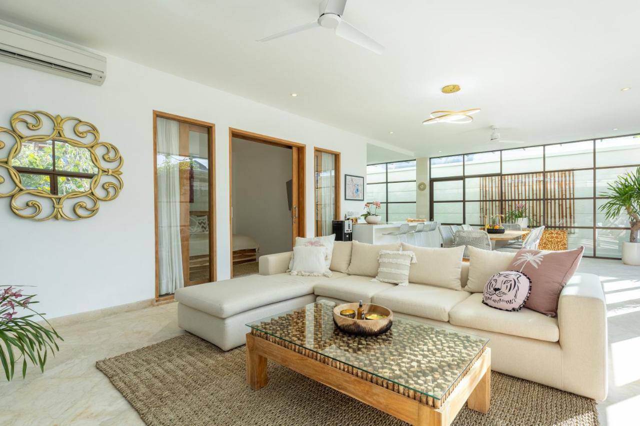 Villa Lumut 3 Bedrooms Central Seminyak Kültér fotó